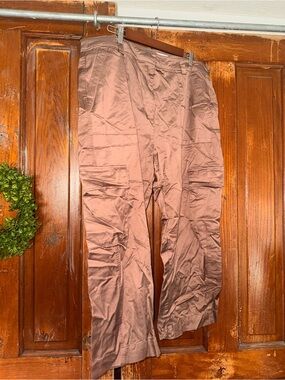 Old Navy Women’s Satin Cargo Pants - Mauve/Brown